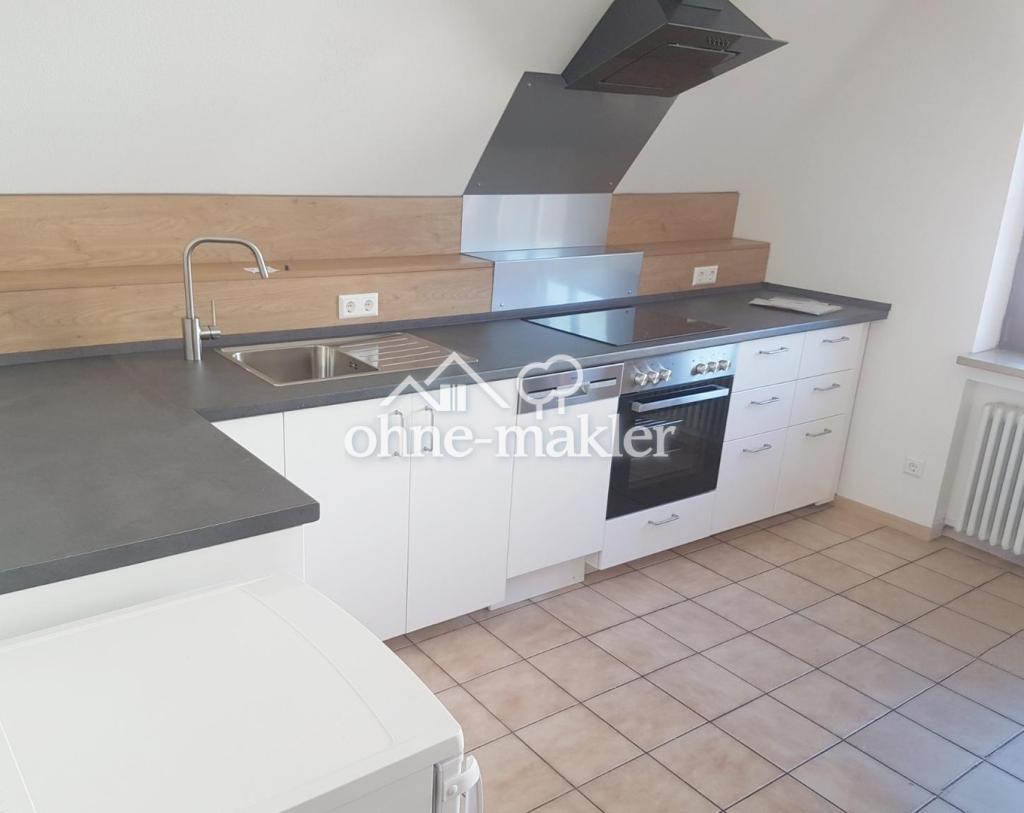 Helle Dachgeschosswohnung mit Marktplatzblick – zentral in Bad Buchau - Photo 2