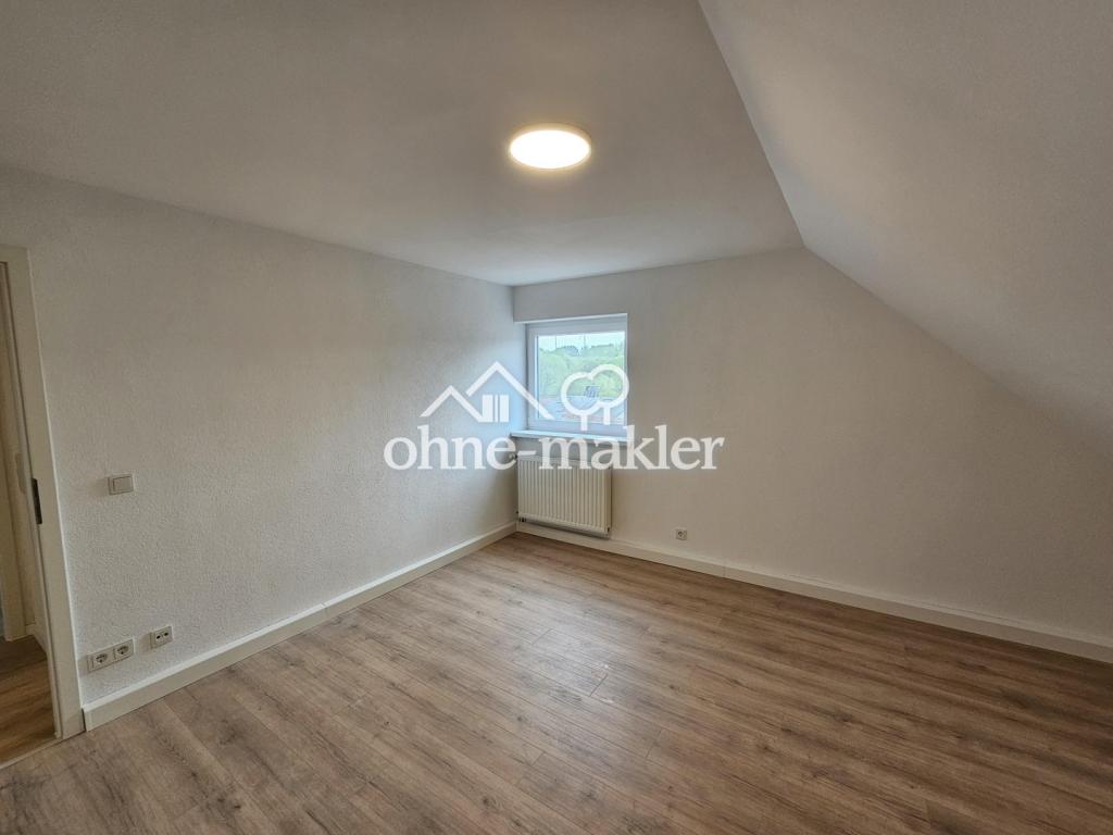 3 Zimmer Dachgeschoss Wohnung - Photo 1