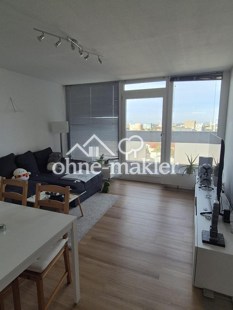 Über den Dächern von Karlsruhe: renovierte 3-Zimmer-Wohnung mit Westterrasse, EBK und TG-Stellplatz - Photo 1