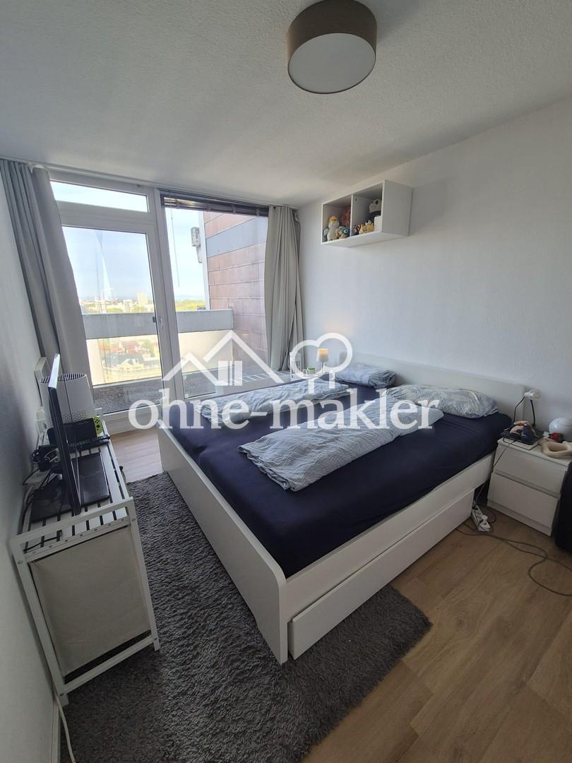 Über den Dächern von Karlsruhe: renovierte 3-Zimmer-Wohnung mit Westterrasse, EBK und TG-Stellplatz - Photo 2
