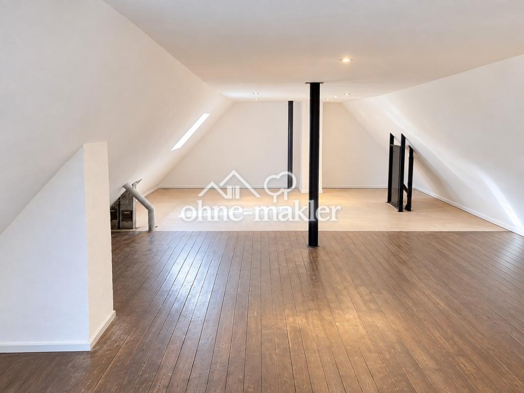 Hello 3-Zi-Wohnung im DG mit Einbauküche (EBK) - Photo 4