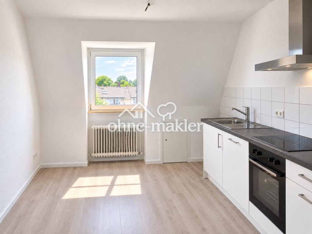 Hello 3-Zi-Wohnung im DG mit Einbauküche (EBK) - Photo 1