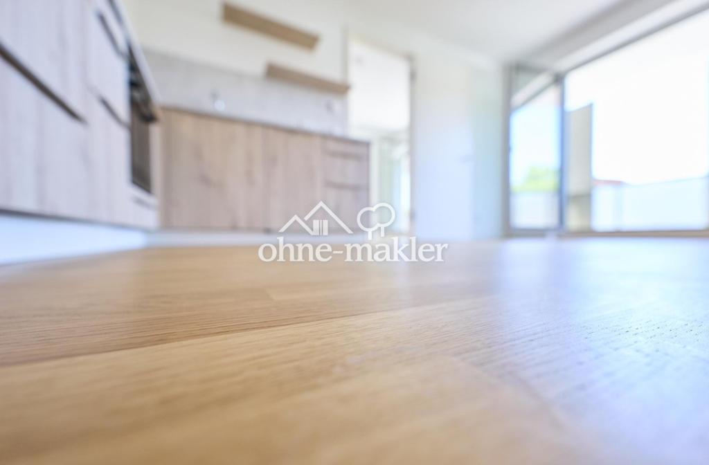 Neubau: Helle und ruhige Zwei-Zimmer-Wohnung mit luxuriöser Innenausstattung mit Balkon und EBK - Photo 1