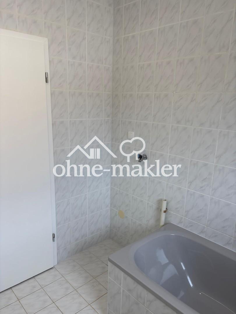 Motzen Am See Helle ruhige 2 Zimmer Dachwohnung im 1.OG mit Blick ins Grüne, Einbauküche, gr. Balkon - Photo 5