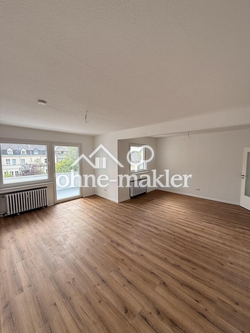 Erstbezug nach Sanierung | Helle 3-Zimmer-Wohnung mit Balkon und zusätzlichem Mansardenraum - Foto 4