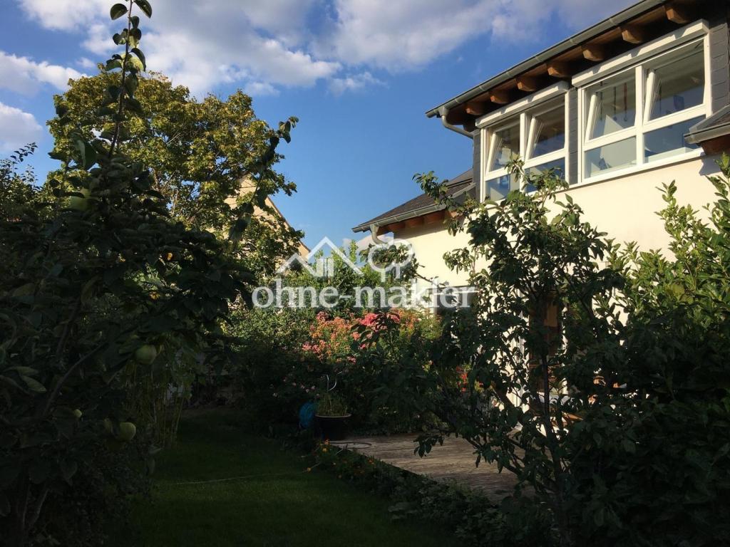Modernes Einfamilienhaus mit Garten, viel Platz und perfekter Anbindung - Foto 1