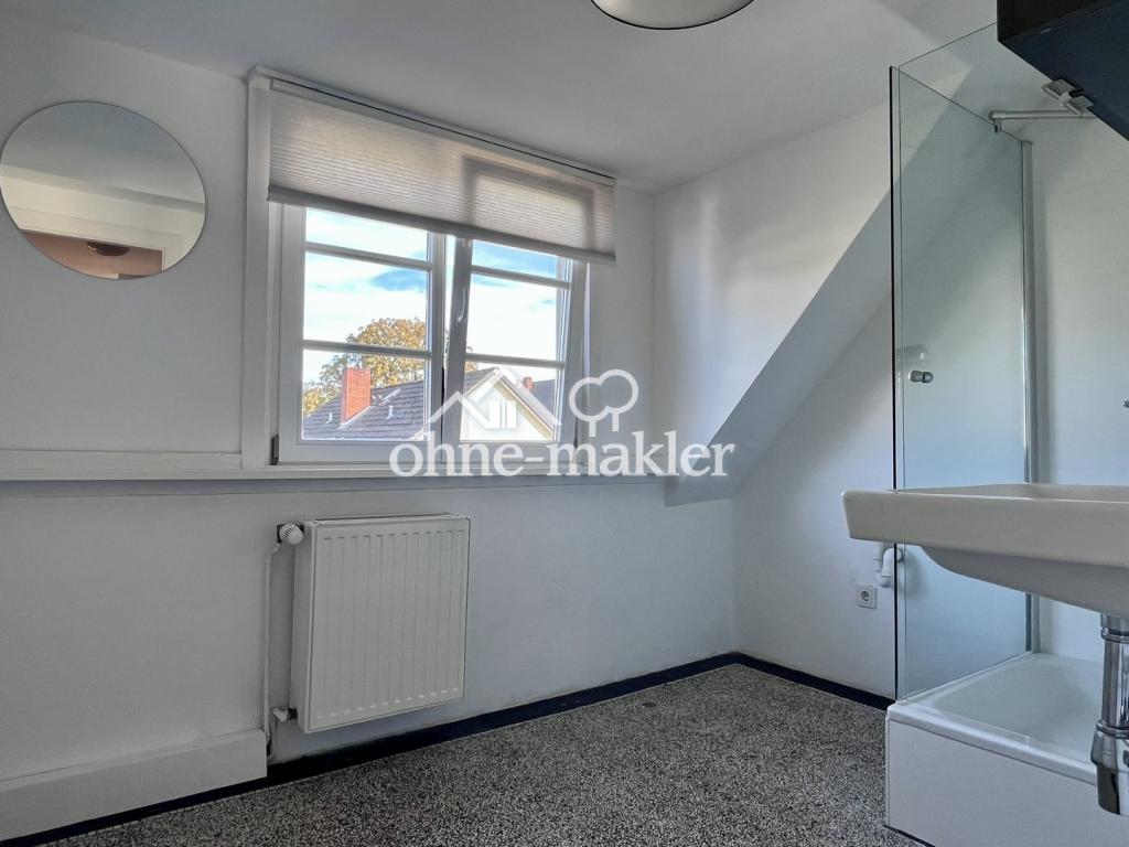 Original- Wohnen über den Dächern Schwachhausens – 2 Zimmer, Dachterrasse und Grünblick - Foto 4