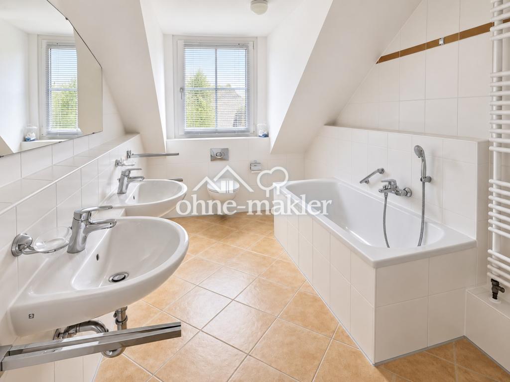 Schöne DG-Wohnung mit Einbauküche im Herzen Haar's - Photo 5