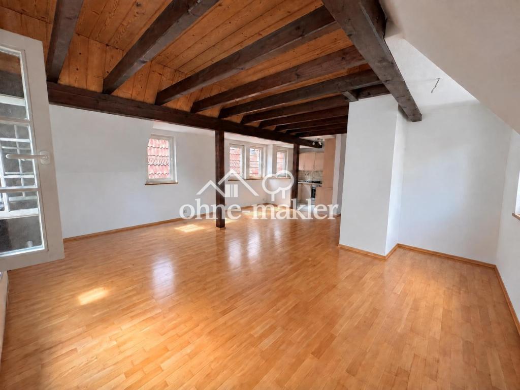 Dachgeschosswohnung in malerischer Altstadt - Foto 1