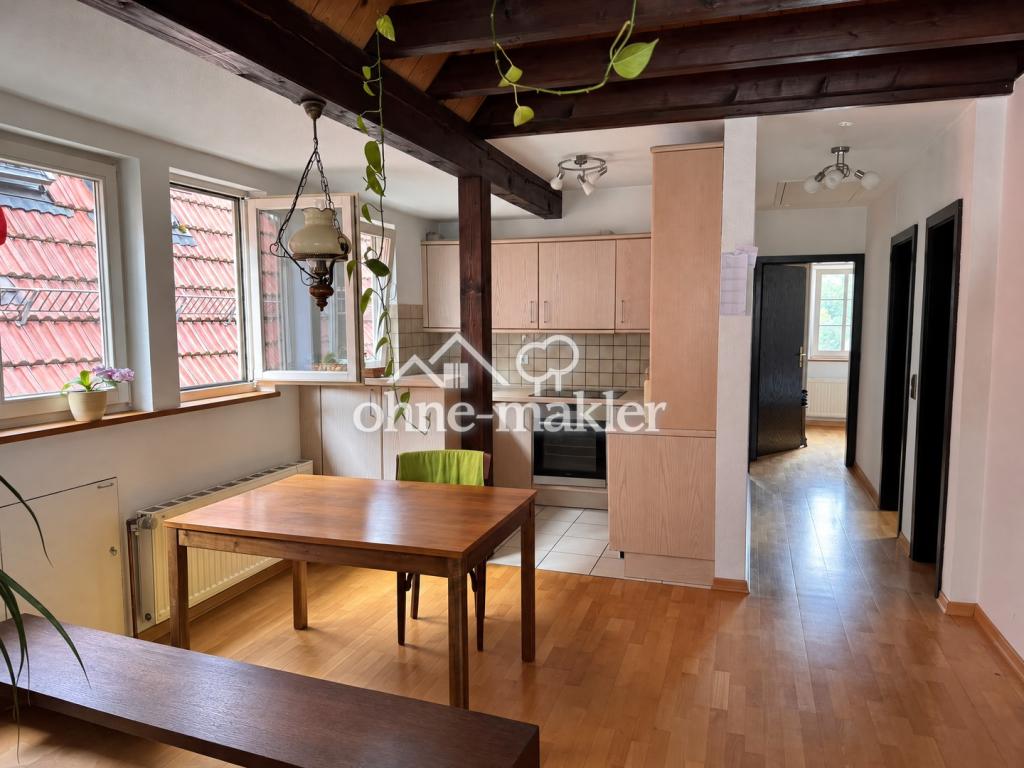 Dachgeschosswohnung in malerischer Altstadt - Foto 3