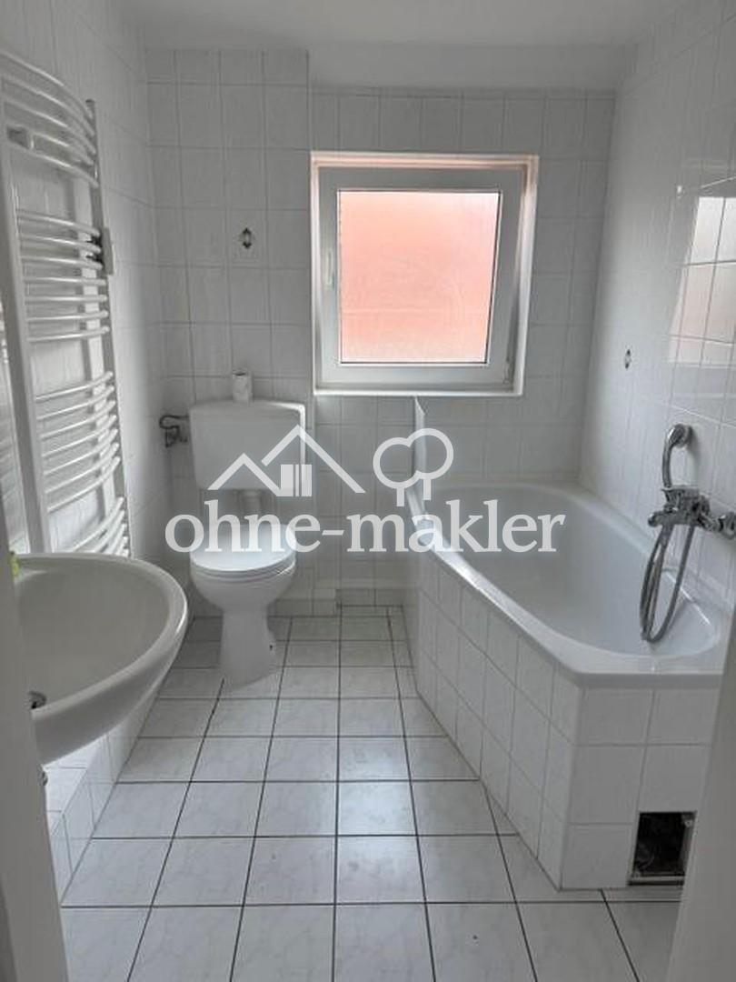 Attraktive Dachgeschosswohnung mit Ausblick - Photo 2
