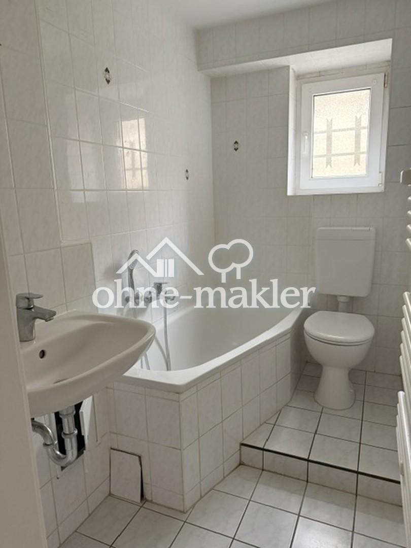 Sanierte Erdgeschosswohnung mit Terrasse - Foto 3