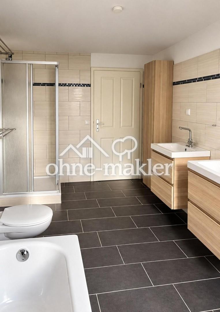 Charmante Maisonettewohnung über zwei Ebenen mit besonderem Altbauflair - Photo 3