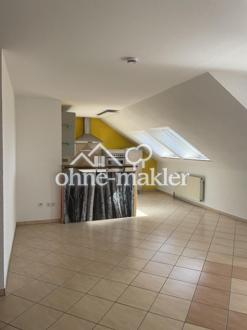 Helle 3-Zimmer Wohnung mit Tiefgarage und Einbauküche - Foto 2
