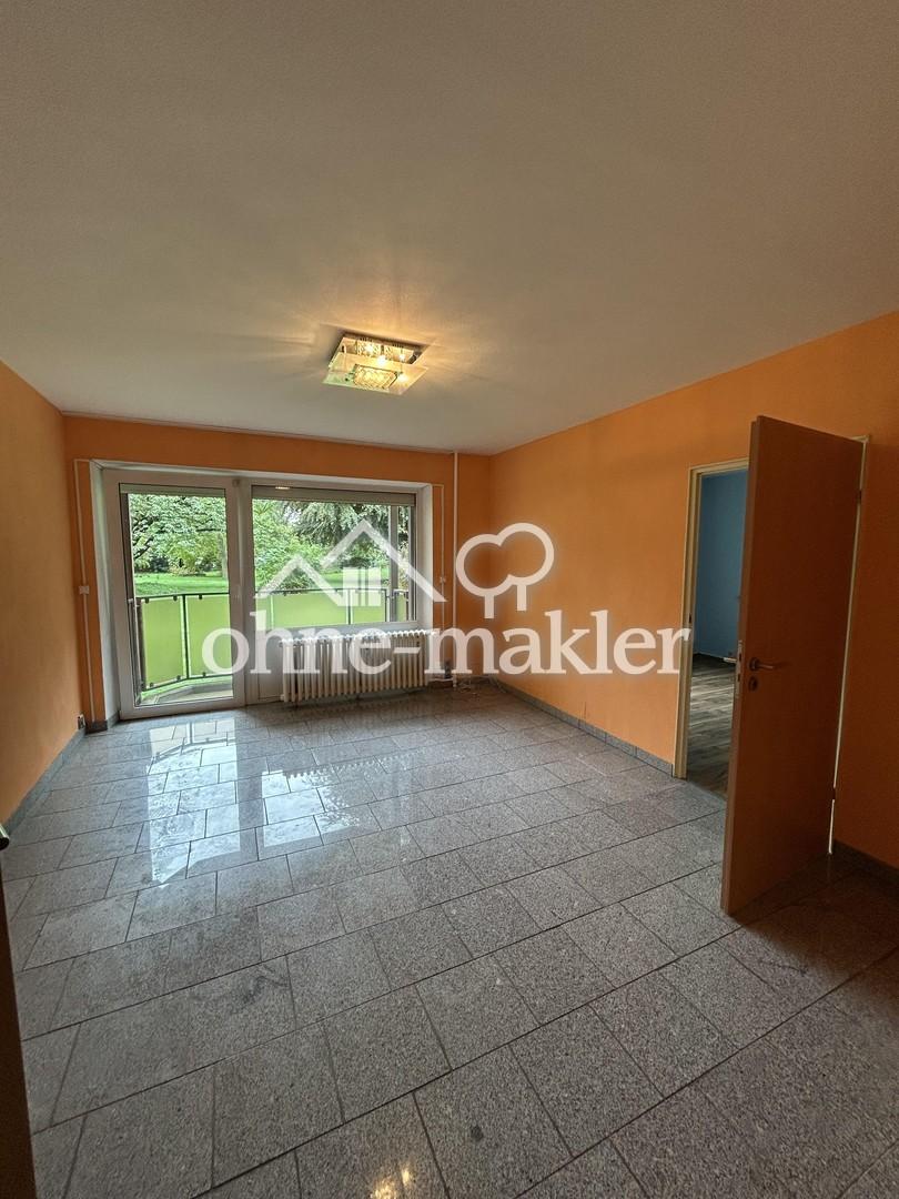 Helle 3,5-Zimmer-Wohnung mit Küche, Balkon & Stellplatz - Foto 1