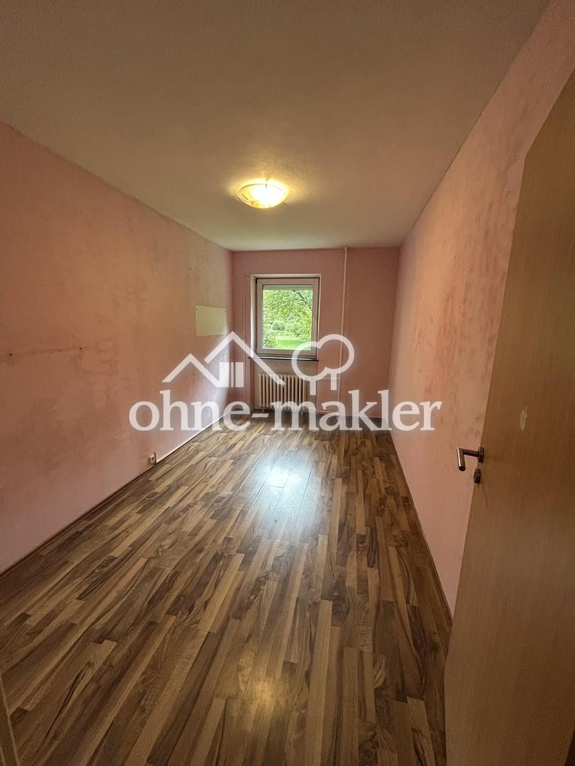 Helle 3,5-Zimmer-Wohnung mit Küche, Balkon & Stellplatz - Foto 2