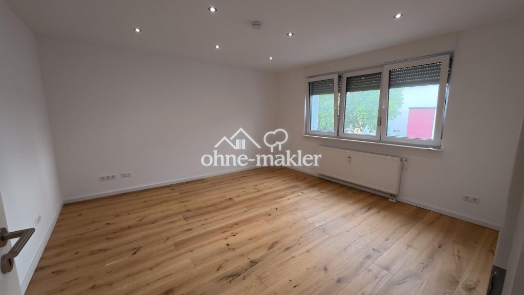 ++TOP komplett neu renovierte 2 ZKB++neue Einbauküche++Balkon++Parkett - Photo 2