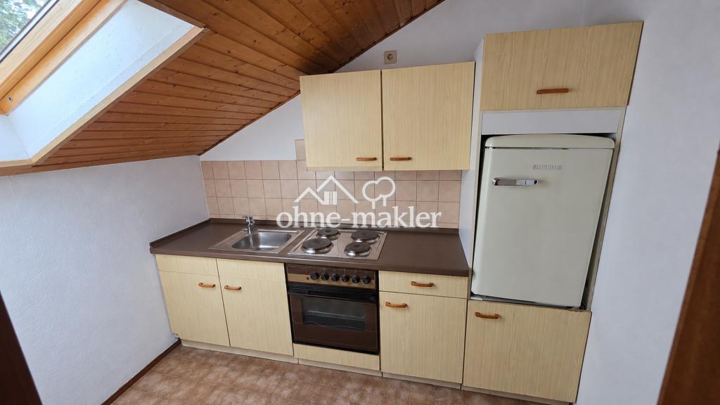 Zentrales 1-Zimmer-Dachgeschoss-Apartment mit Einbauküche nahe Uniklinik & Uni - Foto 1
