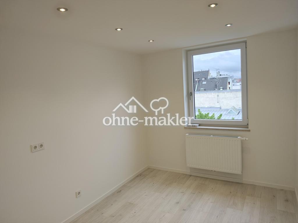 Erstbezug nach Sanierung! 3-Zimmer Wohnung mit Balkon in sehr guter zentraler Lage - Foto 5