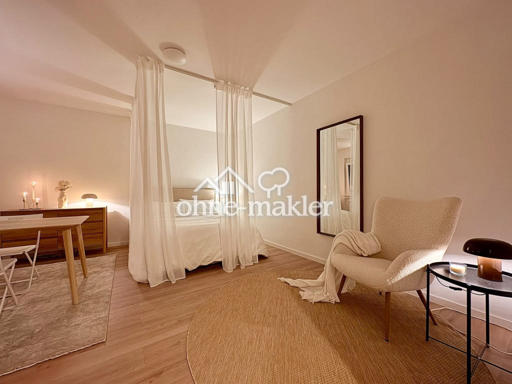 Frisch sanierte & voll möblierte 1-Zi.Whg mit Balkon fußläufig zum Schlosspark und Mainufer - Photo 4