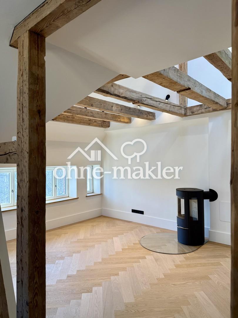 Seltene Gelegenheit im KfW-Denkmal: DG-Altbau-Maisonette, Panoramablick, TOP-Ausstattung ERSTBEZUG - Photo 1