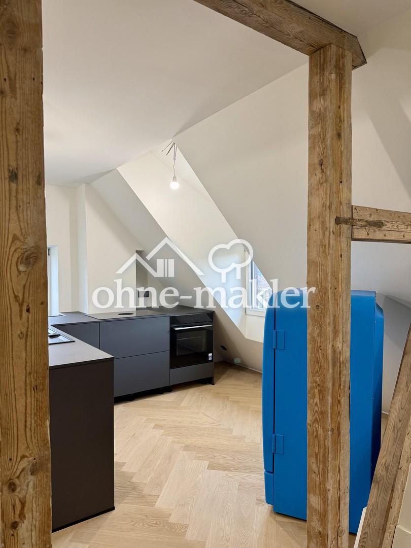 Seltene Gelegenheit im KfW-Denkmal: DG-Altbau-Maisonette, Panoramablick, TOP-Ausstattung ERSTBEZUG - Photo 2