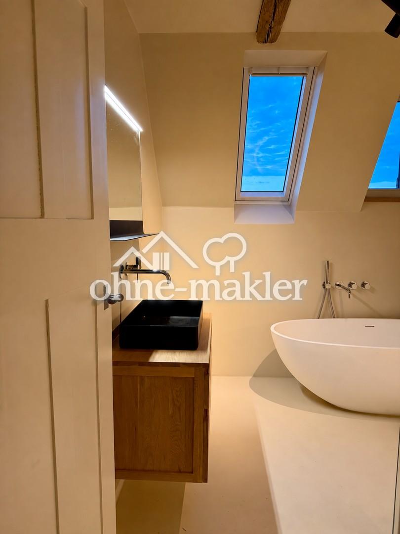 Seltene Gelegenheit im KfW-Denkmal: DG-Altbau-Maisonette, Panoramablick, TOP-Ausstattung ERSTBEZUG - Photo 3