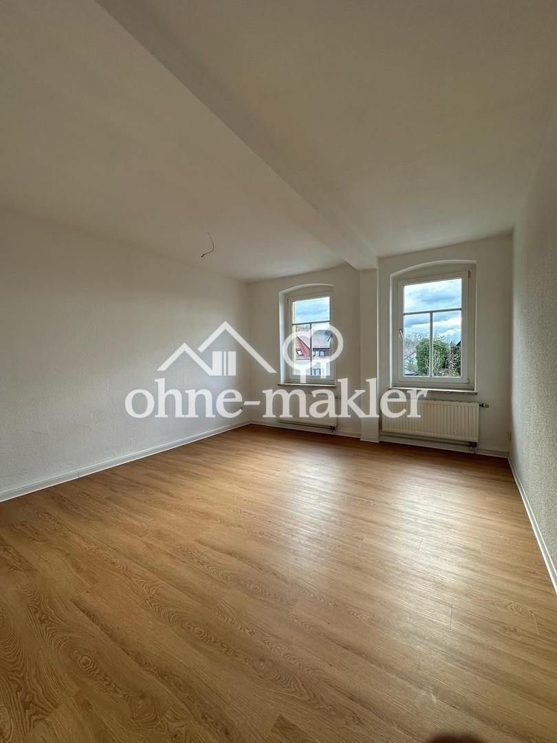 Frisch renoviert, EBK + Stellplatz inklusive: 67 m² Altbau für nur 371 € kalt! - Foto 1