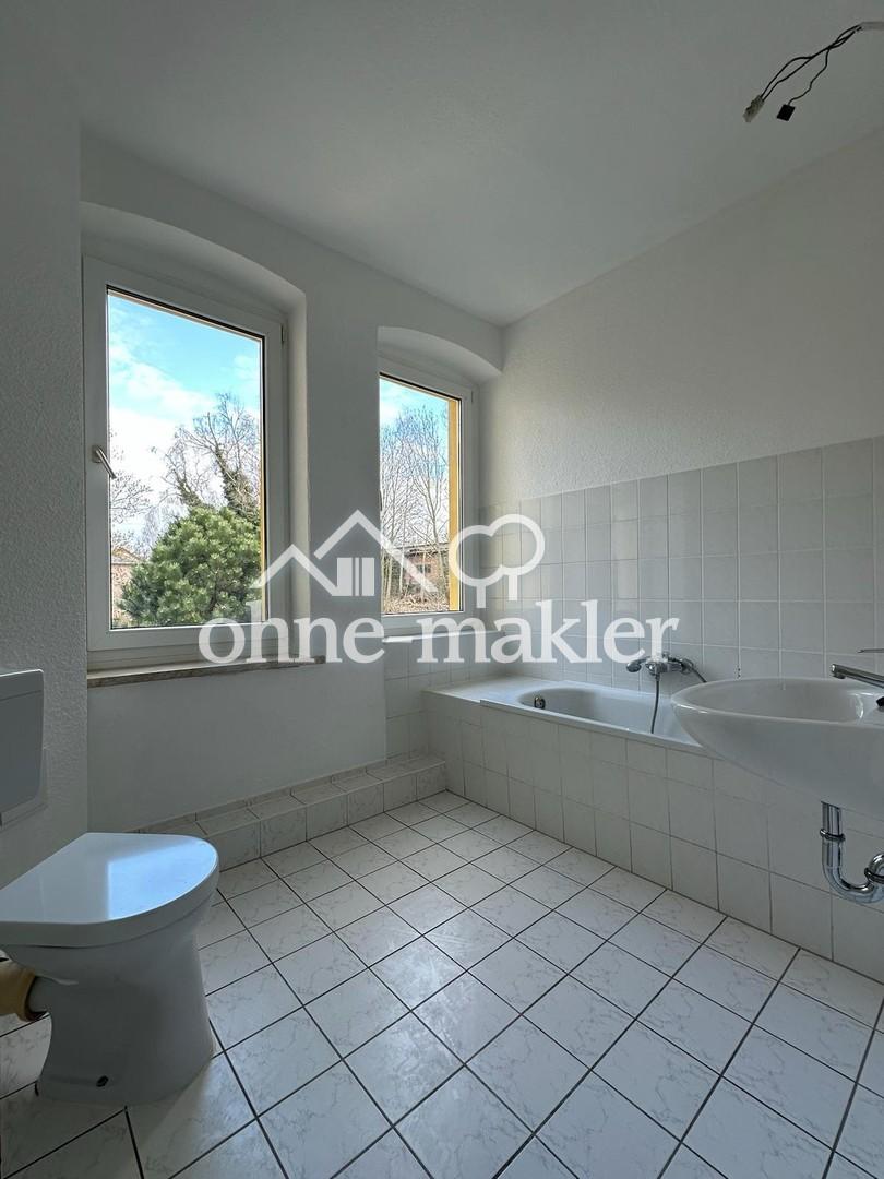 Frisch renoviert, EBK + Stellplatz inklusive: 67 m² Altbau für nur 371 € kalt! - Foto 4