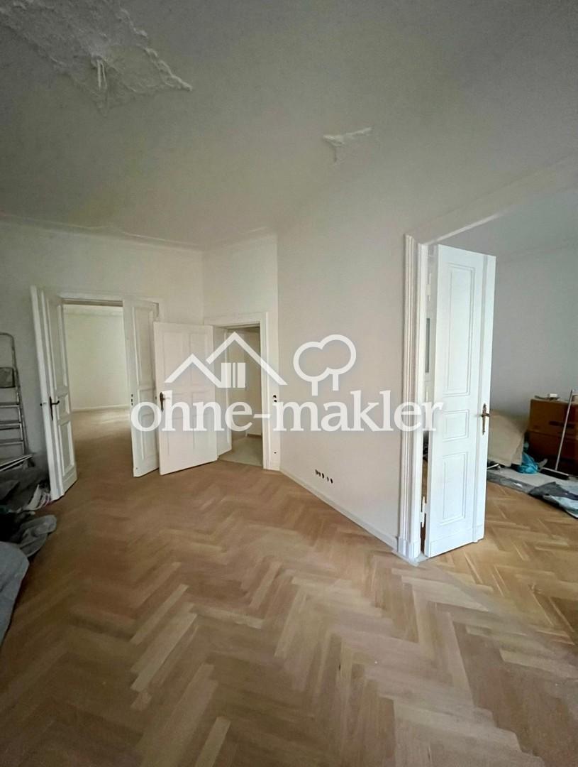 Helle 3-Zimmer-Altbauwohnung mit Balkon in Kreuzberg | 87 m² | Einbauküche - Photo 2