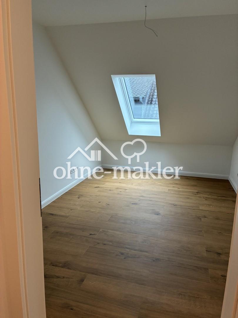 Erstbezug – Moderne Dachgeschosswohnung im KfW-40-Standard - Photo 5