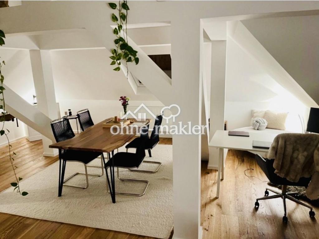 Exklusive Maisonette mit besonderer Architektur, hochwertiger Ausstattung und Schlossblick - Foto 2