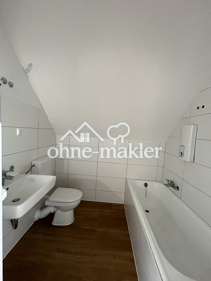 Frisch sanierte 2-Zimmer-Wohnung mit Balkon unter hohem Giebel - 110 m zum Rhein - Foto 3