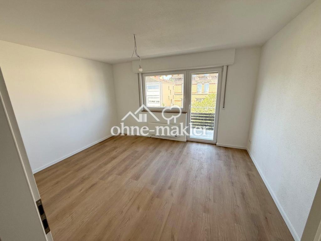 Frisch komplettsanierte 4-Zimmer-Wohnung mit Einbauküche & Balkon in Stuttgart-Bad Cannstatt - Photo 2