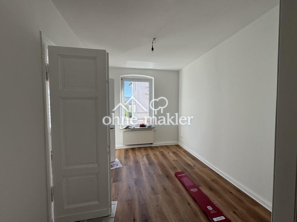 Rarität im Altbau mit Balkon - Photo 4