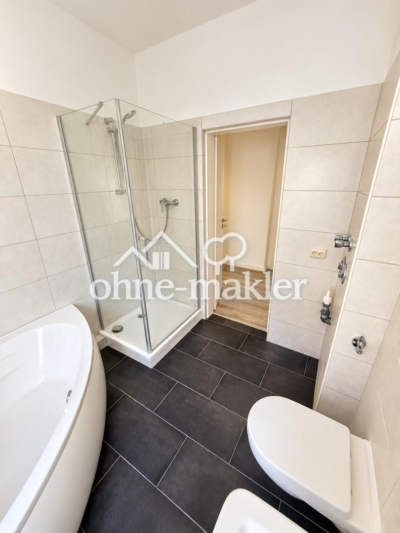 Helle 2-Zimmer-Altbauwohnung mit modernem Bad – Wanne & Dusche - Photo 4