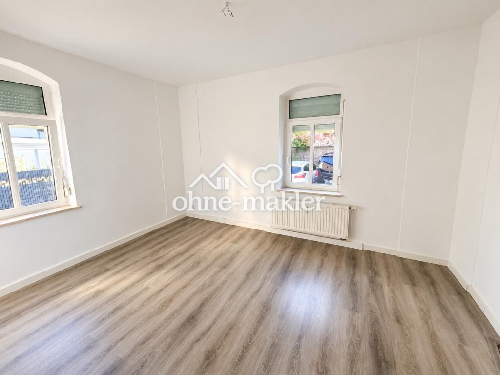 Helle 2-Zimmer-Altbauwohnung mit modernem Bad – Wanne & Dusche - Photo 1