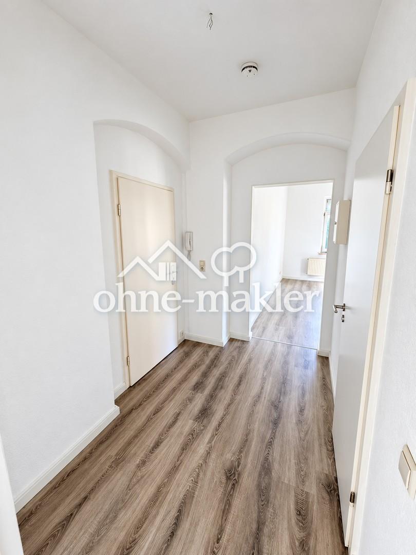 Helle 2-Zimmer-Altbauwohnung mit modernem Bad – Wanne & Dusche - Photo 4