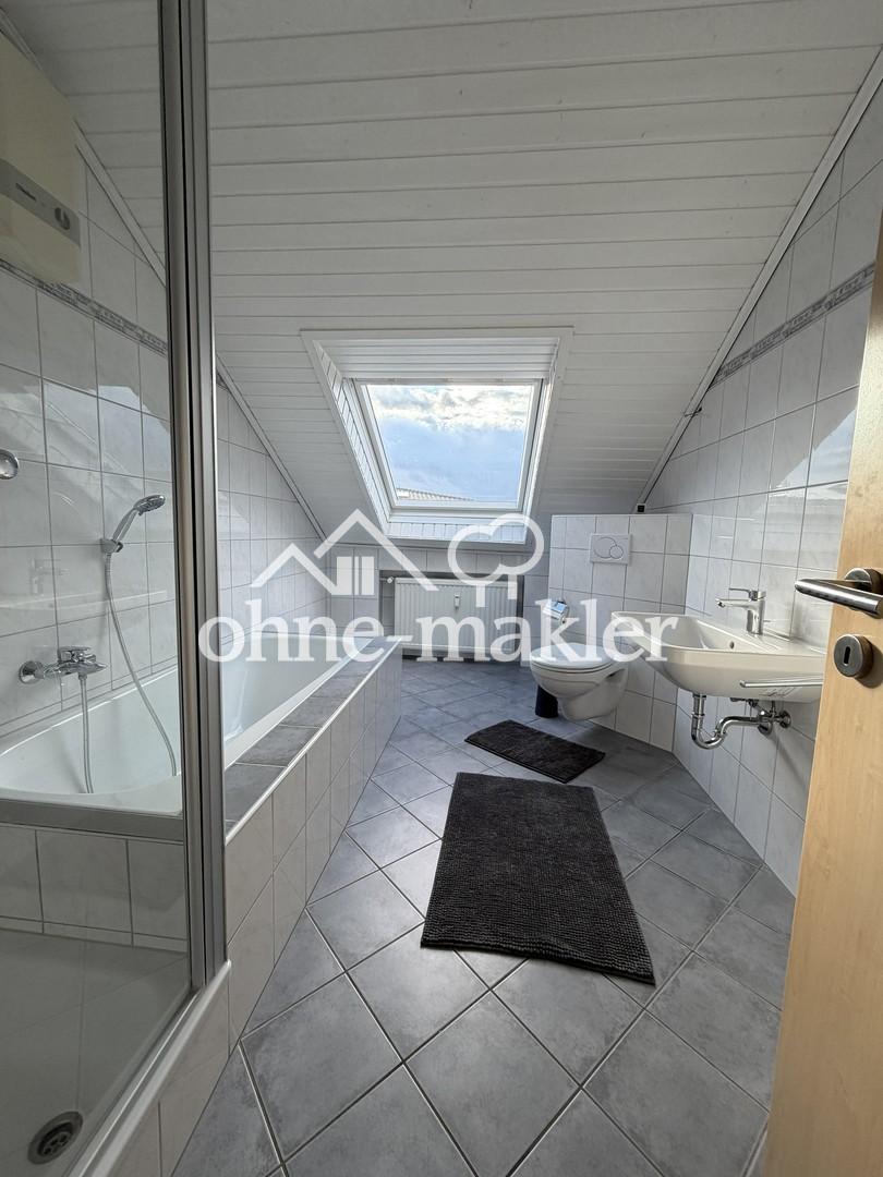 Großzügige Dachgeschosswohnung in Paderborn-Elsen – Mit XXL-Sonnenbalkon zum Entspannen! - Photo 2