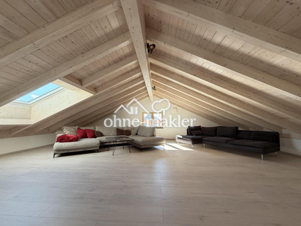 Hochwertige Neubauwohnung mit großzügiger Galerie in ZFH (möbliert) - Photo 1