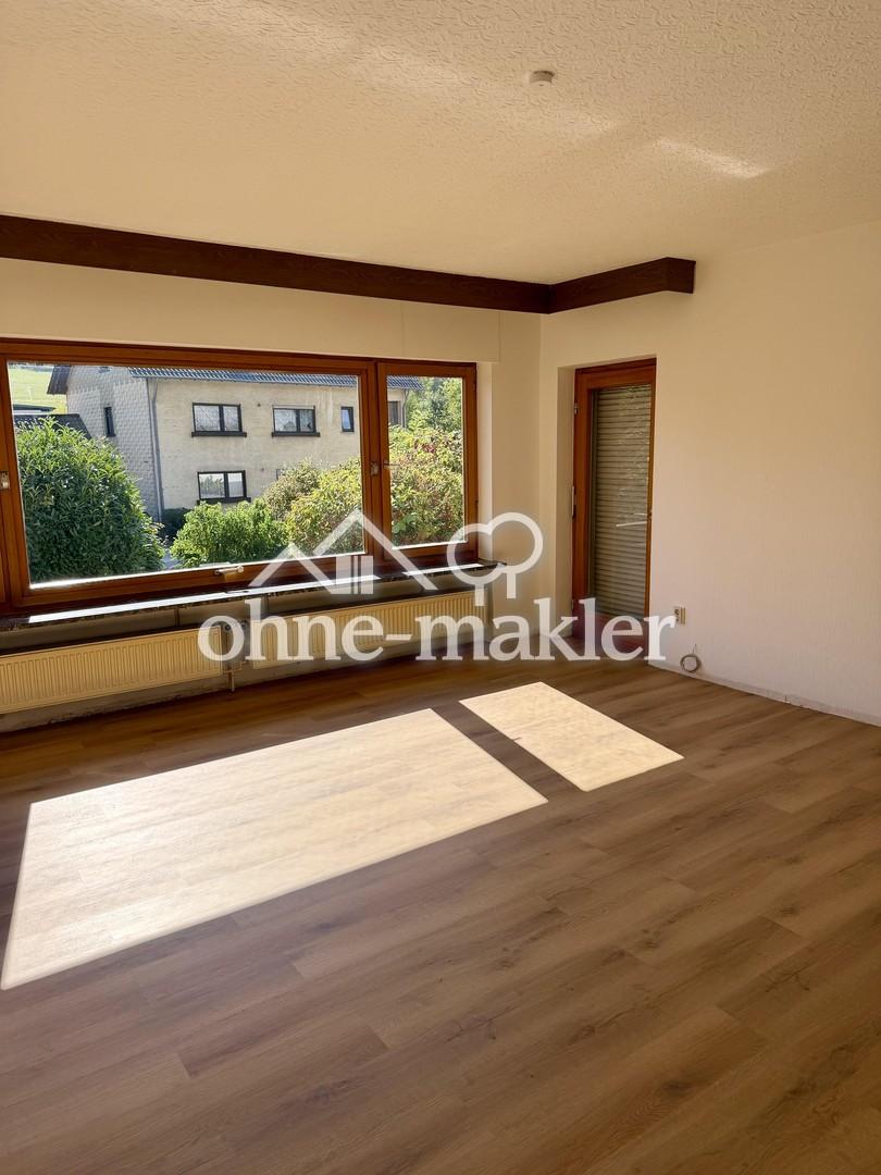 Wohnen in renoviertem Einfamilienhaus mit Zugang ins Grüne, Garage und Gartenhaus - Photo 2