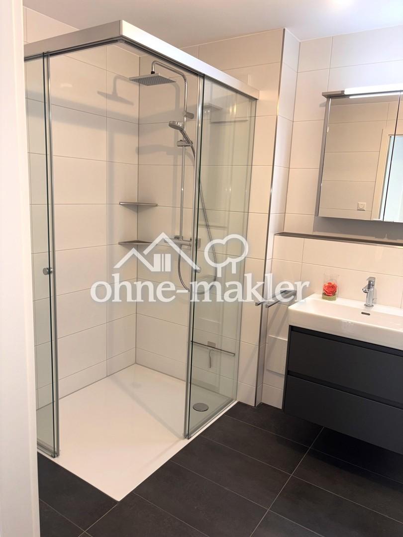Moderne 2-Zimmer-Neubau-Wohnung mit Küche, Balkon und 2 Stellplätzen in Nürtingen-Oberensingen - Photo 5