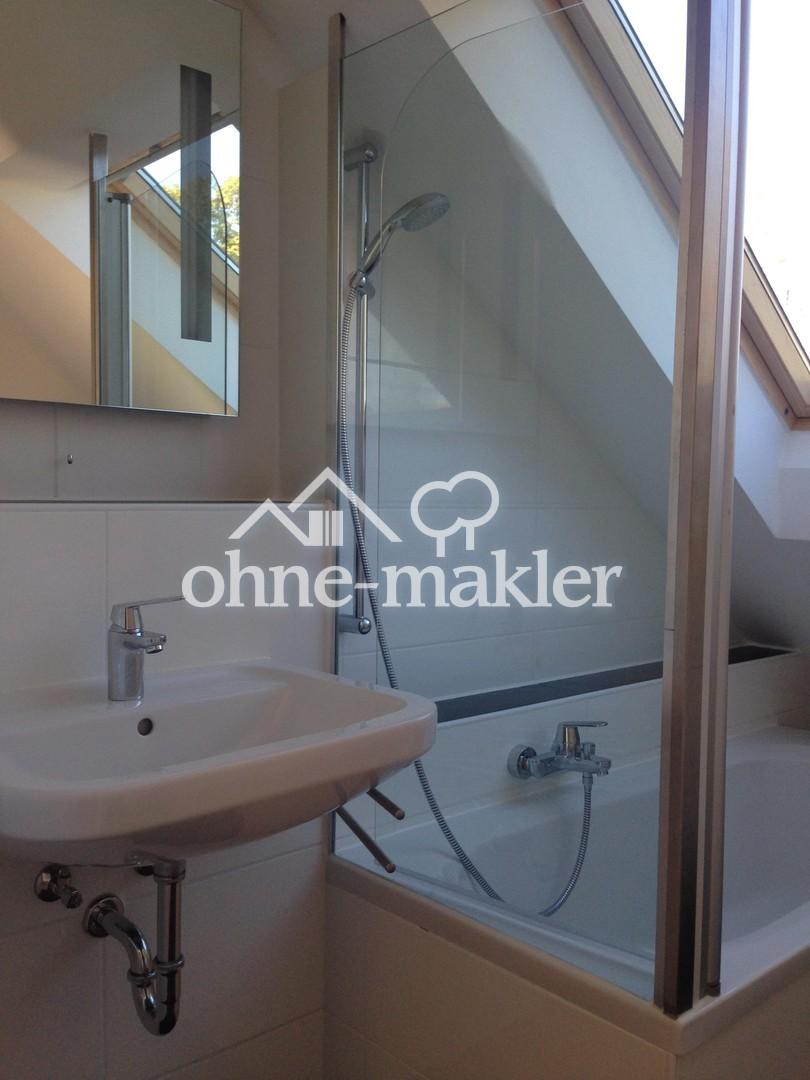 3 Zi. Dachgeschoss Wohnung mit gr. Balkon in Waldtrudering ab 01.12.26 - Foto 4
