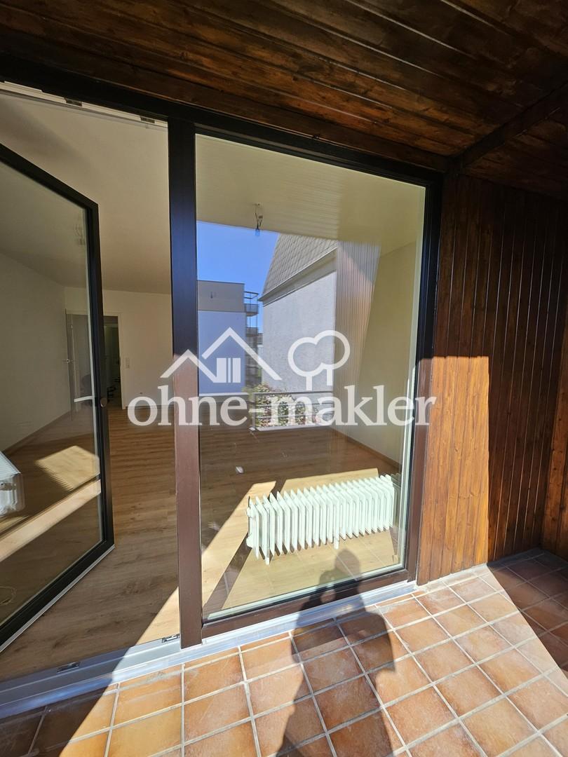 Erstbezug nach Renovierung - 2-Zimmer Wohnung mit Dach-Loggia - Photo 2