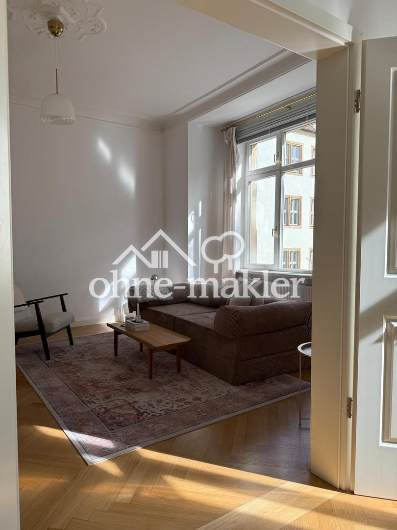 Lichtdurchflutete 4-Zimmer-Altbauwohnung mit Balkon & Garten - Photo 2