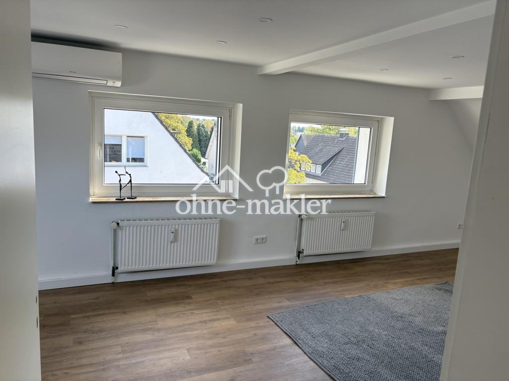 Am Rande des Landschaftsschutzgebietes, Kernsaniertes DG auf 2 Ebenen, Klima, Wärmepumpe & Südgarten - Photo 1