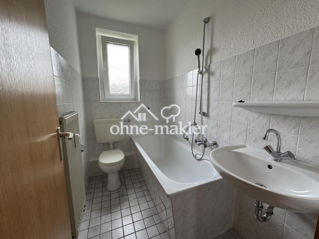 helle 3 Zimmer mit neuem Boden, frei ab sofort - Foto 2