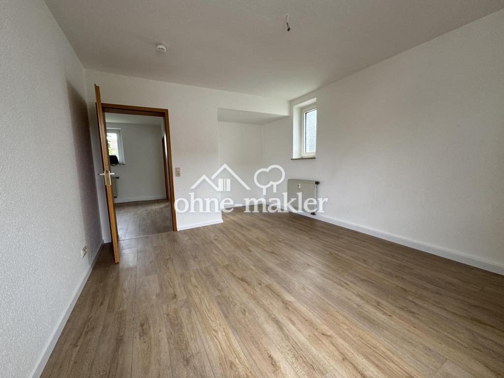 helle 3 Zimmer mit neuem Boden, frei ab sofort - Foto 1