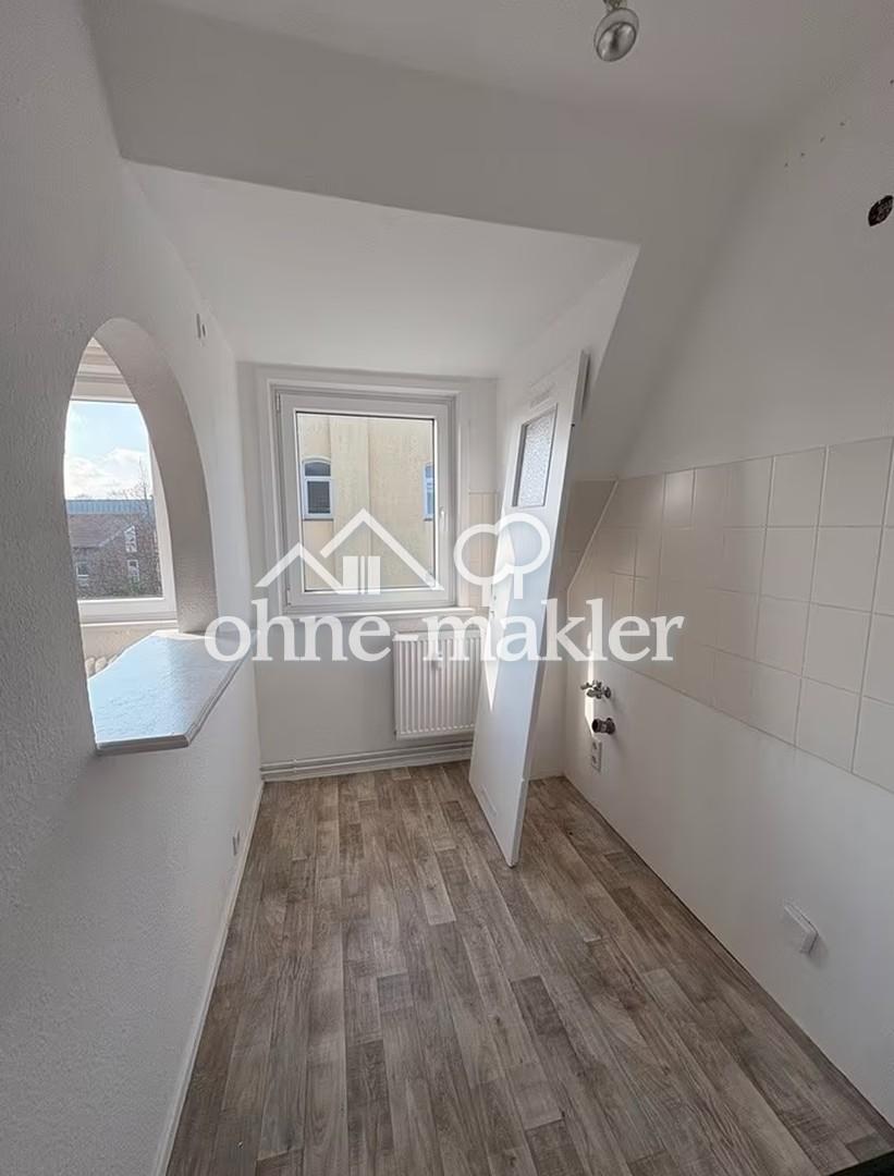 Helle 3-Zimmer-Dachgeschosswohnung in Bremerhaven-Lehe - Photo 2