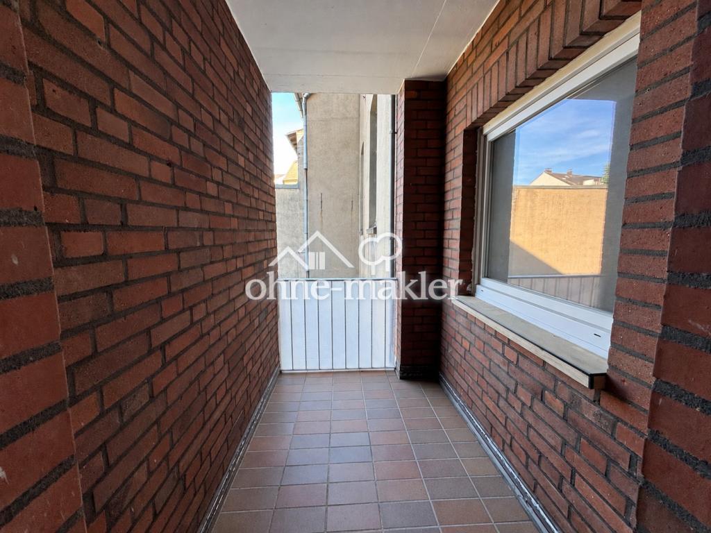 2 Zimmer mit Loggia, frei ab sofort - Photo 3